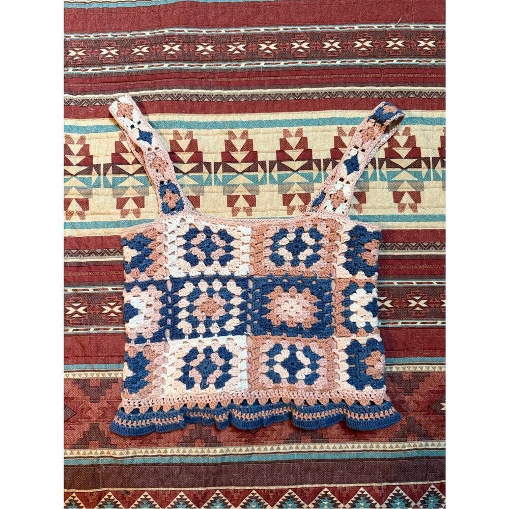 American Eagle Pink Knit Tank with Navy & Cream Crochet XS